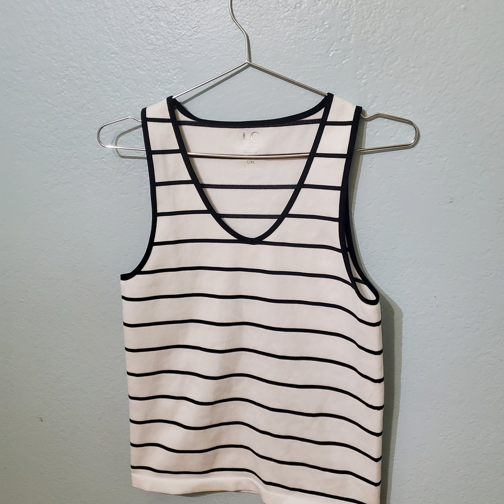 Chic Black and White Striped Women's Tank Top